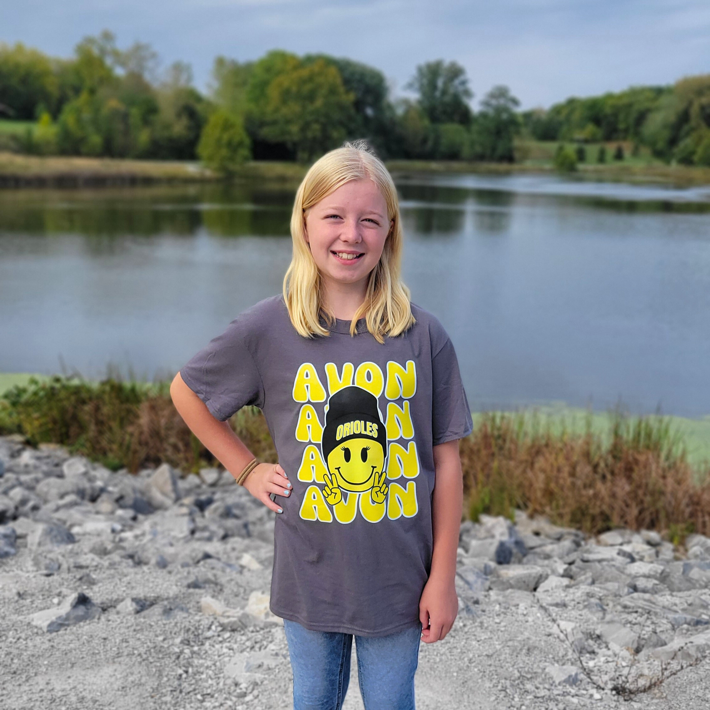 Avon Smiley YOUTH XL tee (w/ lashes) -ready to ship