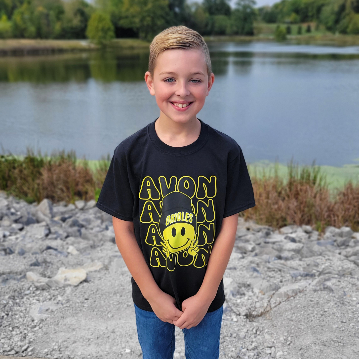 Avon Smiley Tee, Youth (no lashes)